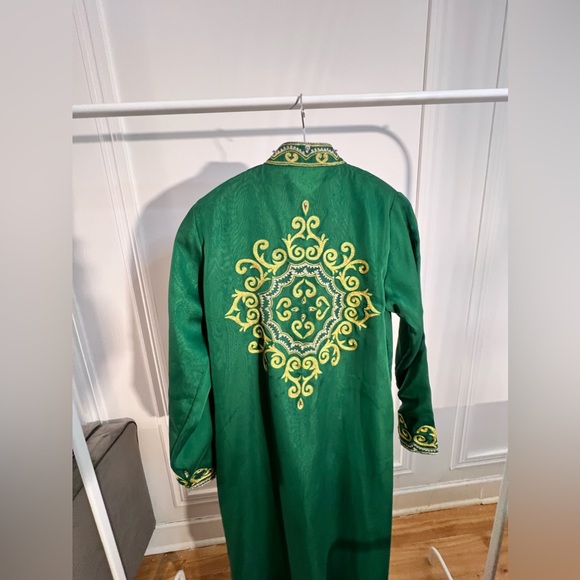 TRADITIONAL  // size small💚 - Picture 8 of 9